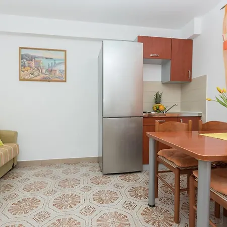 Apartments Villa Vujcic Makarska Exterior photo