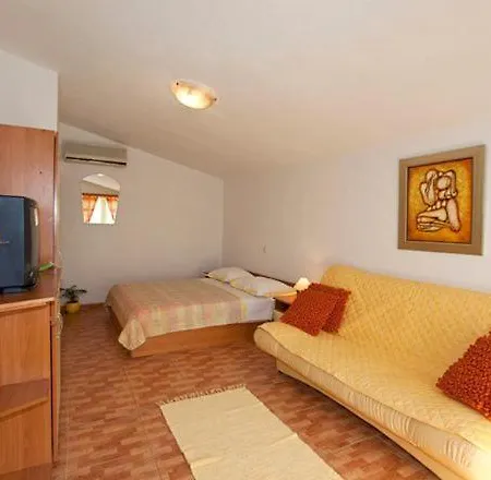 Apartments Villa Vujcic Makarska Exterior photo